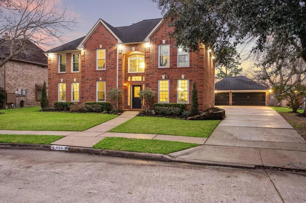 Photo of 904 Laurelfield Drive