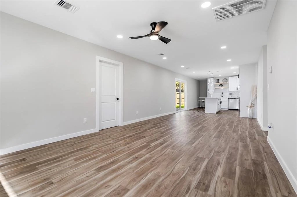 Photo of 1302 Comal Avenue