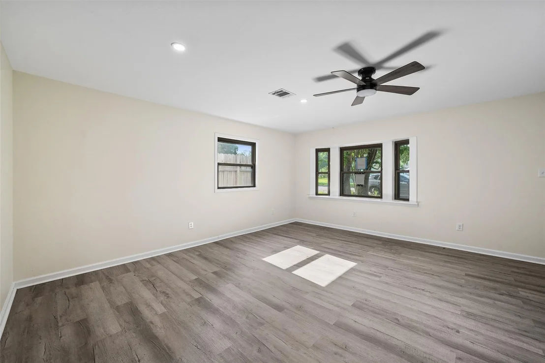 Photo of 725 Lafayette Street