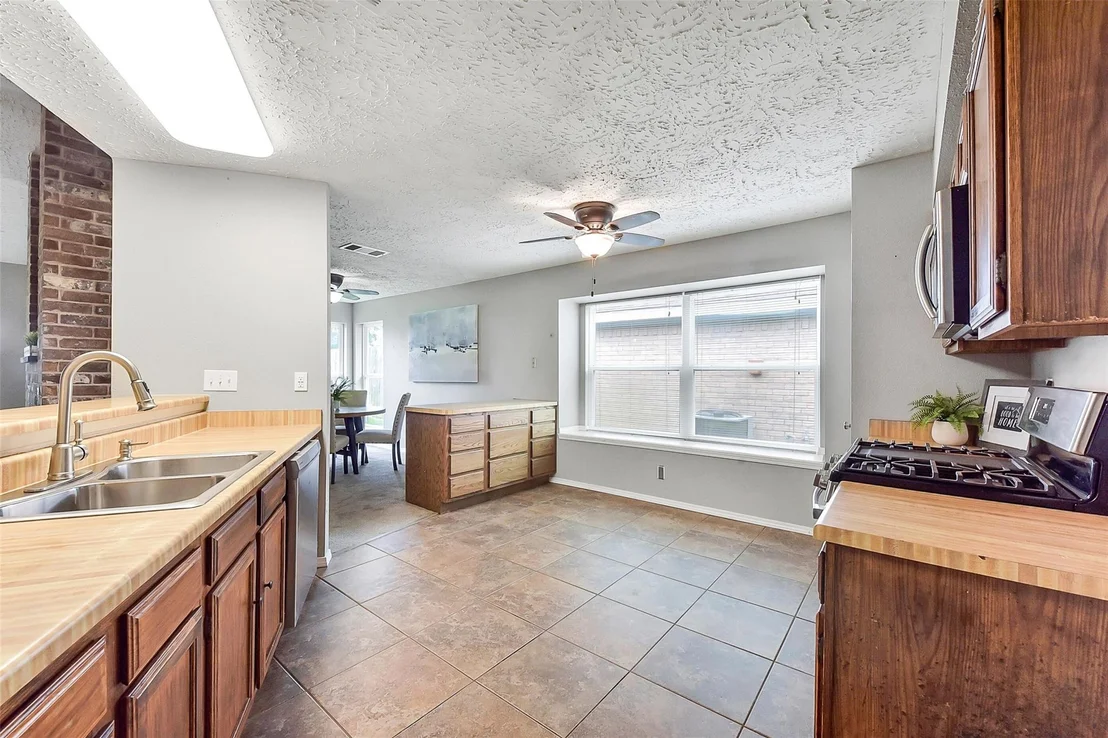 Photo of 331 Enfield Drive