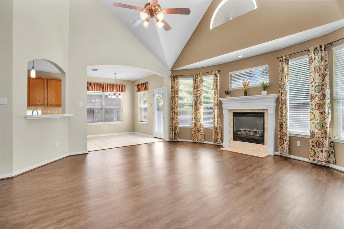 Photo of 6 W Whistlers Bend Circle