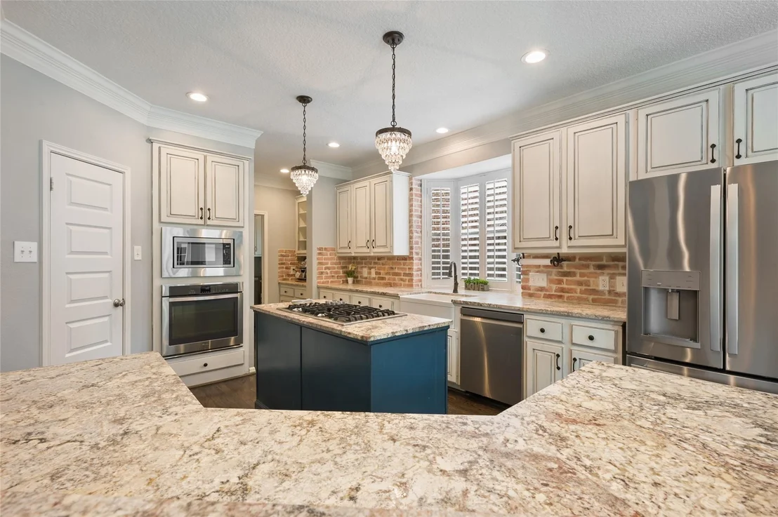 Photo of 1327 Blackthorne Drive