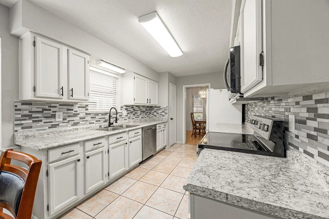Photo of 1343 Somercotes Lane