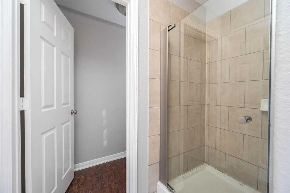 Photo of 220 Kellyn Court