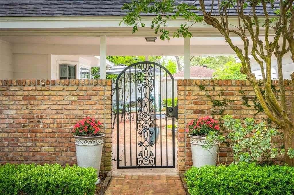 Photo of 559 Kickerillo Drive