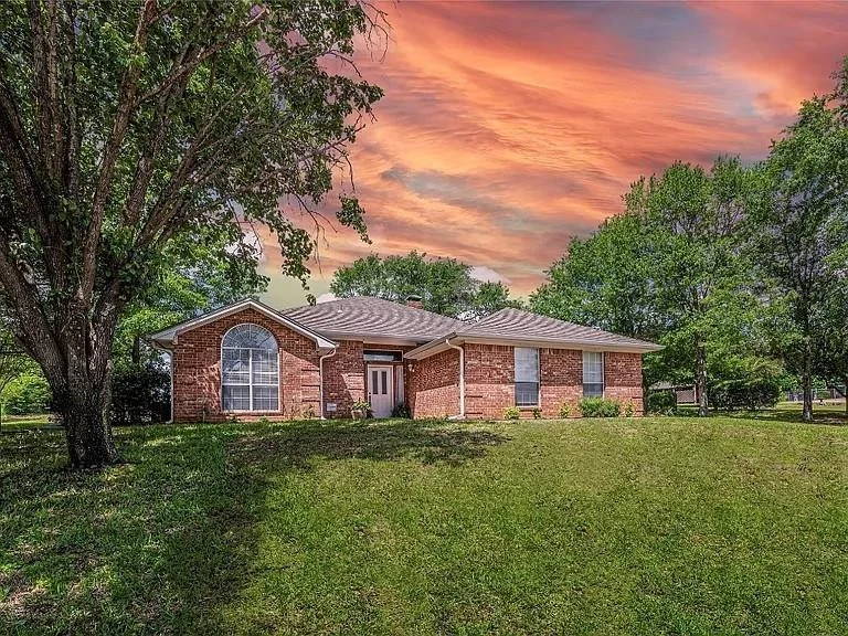 Photo of 261 Colonial Circle
