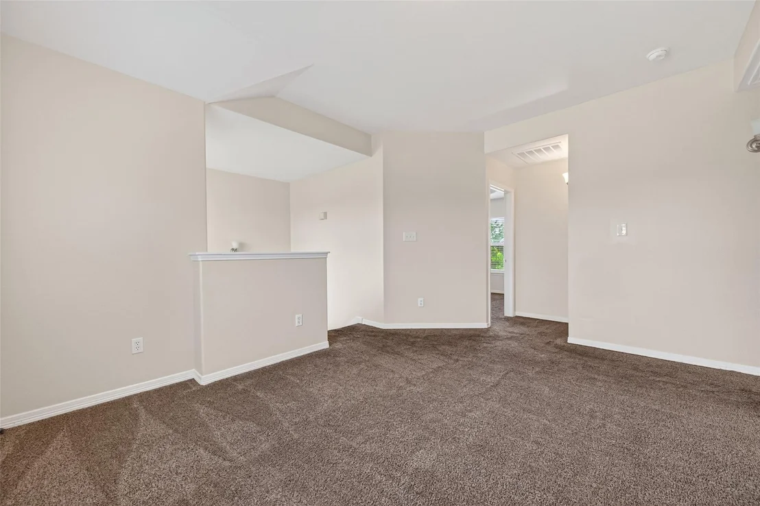Photo of 707 Mockingbird Street