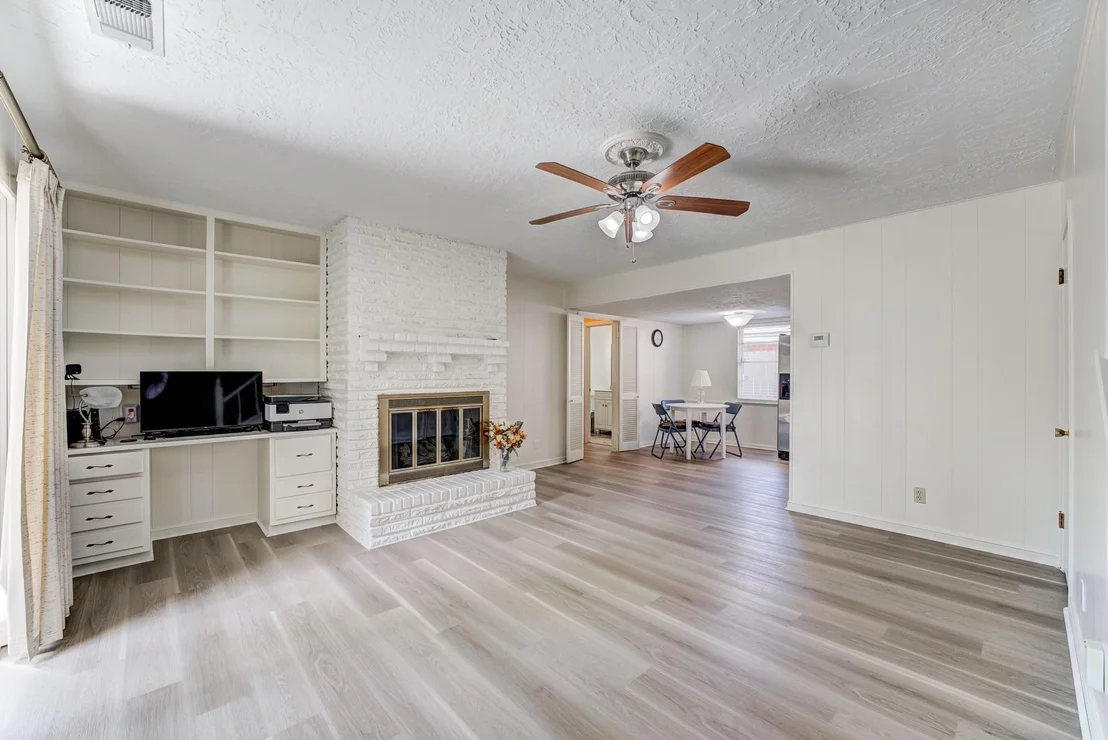 Photo of 3334 Spring Valley Road