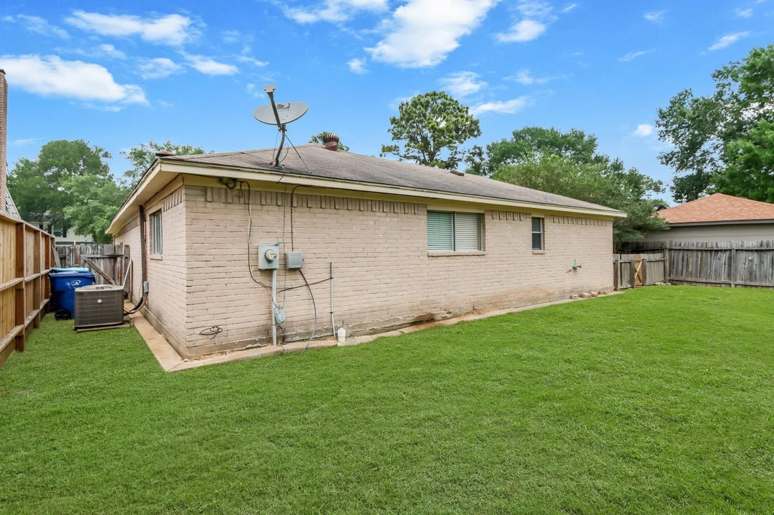 Photo of 6919 River Mill Drive