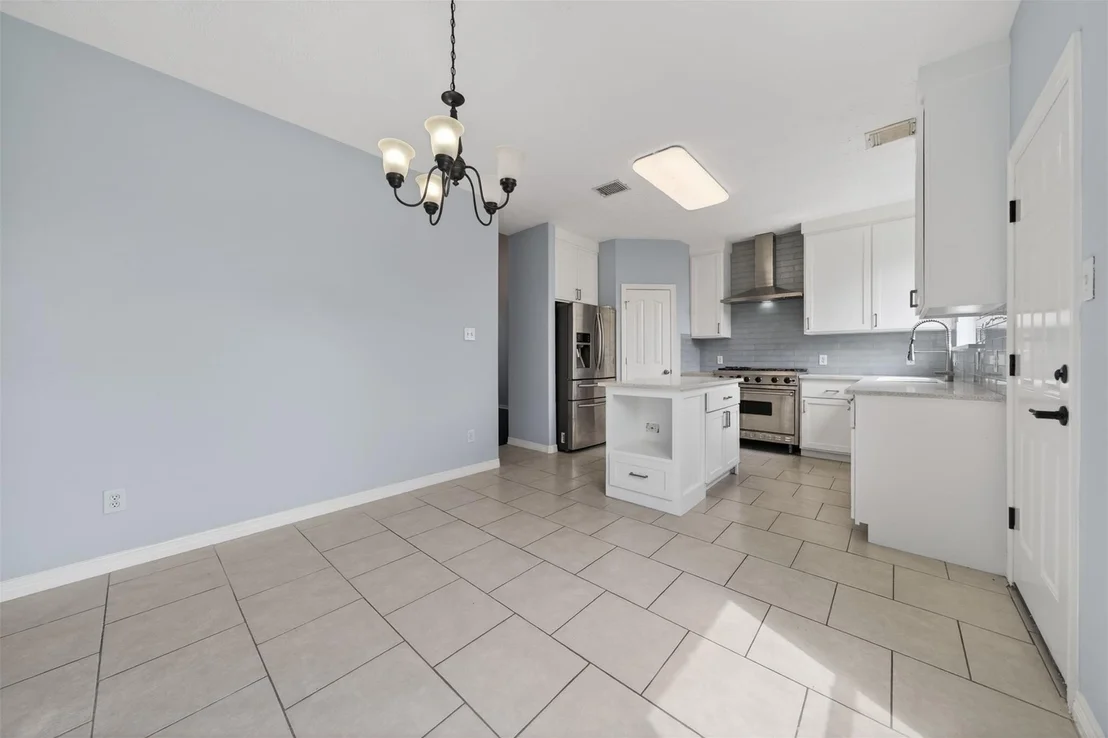Photo of 24042 Lestergate Drive