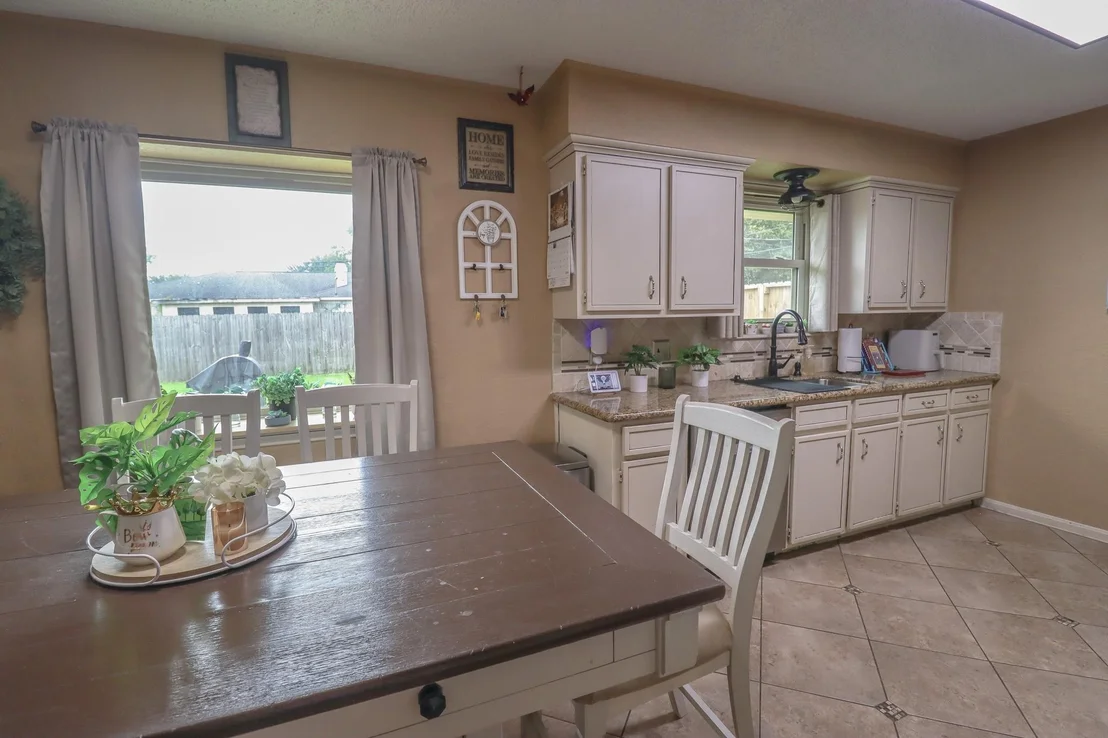 Photo of 2055 Stacy Street
