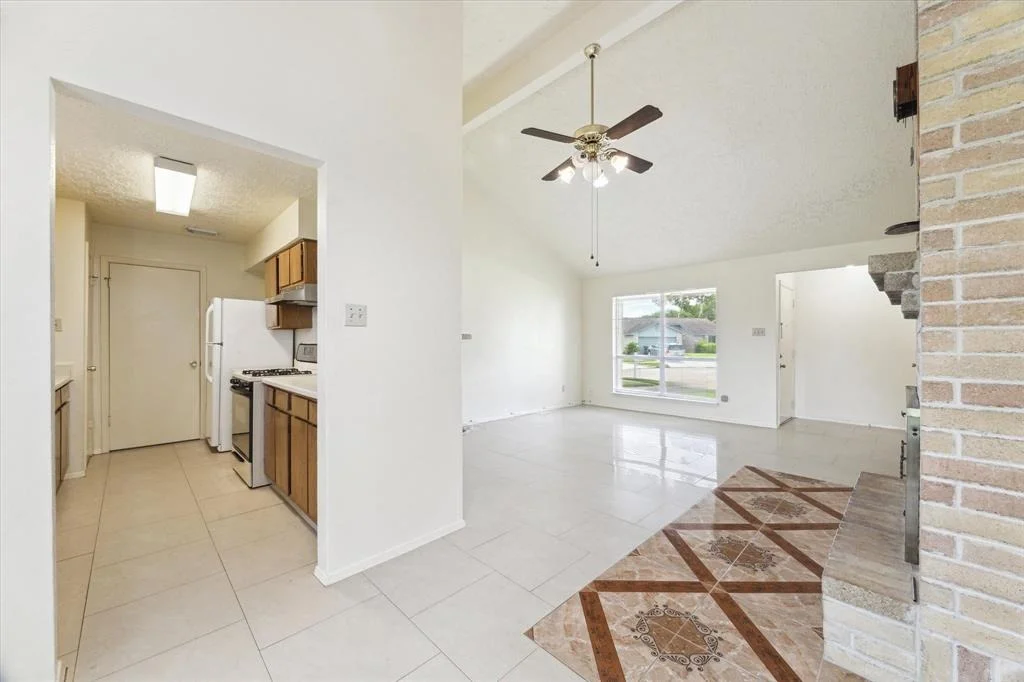 Photo of 1006 W Brompton Drive