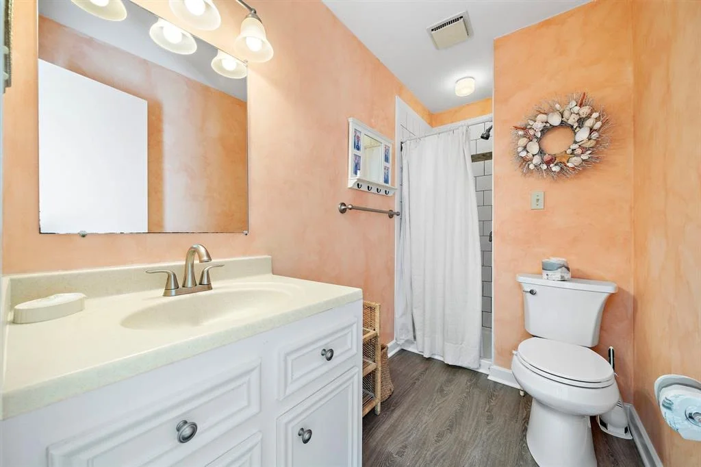 Photo of 16906 Beachcomber