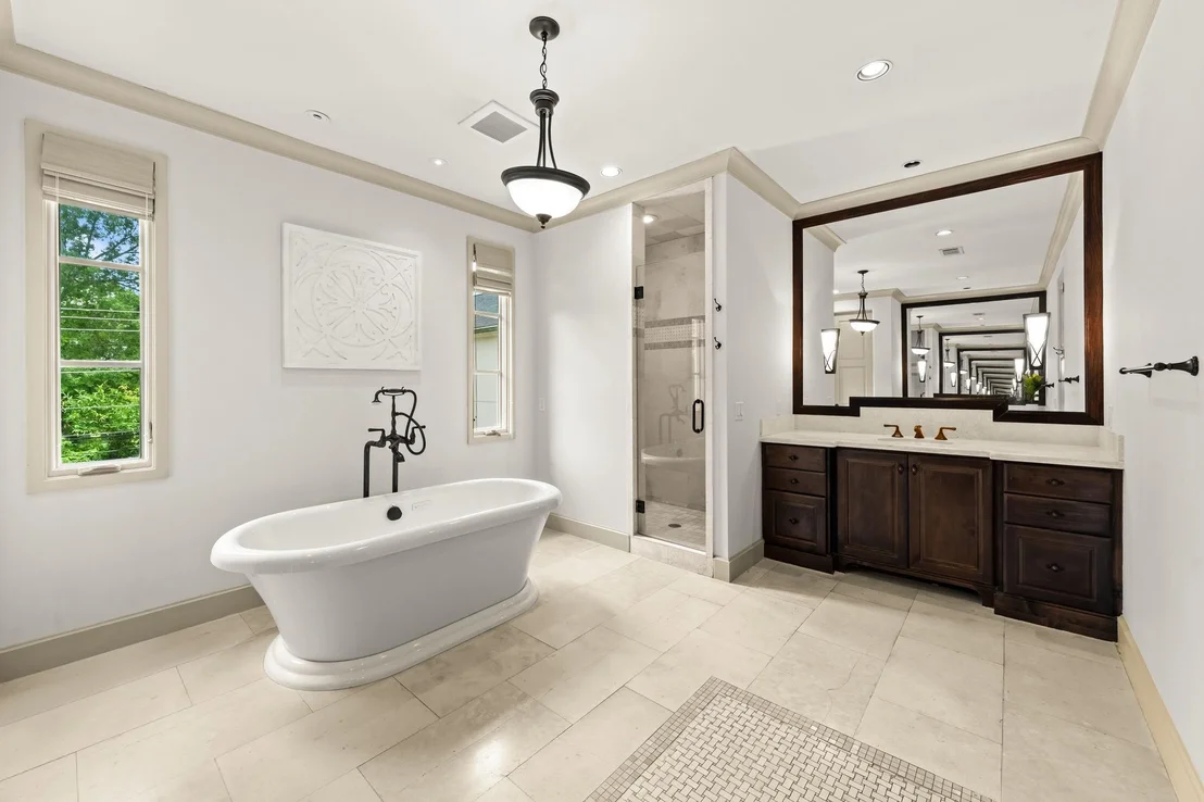 Photo of 1116 Danbury Road