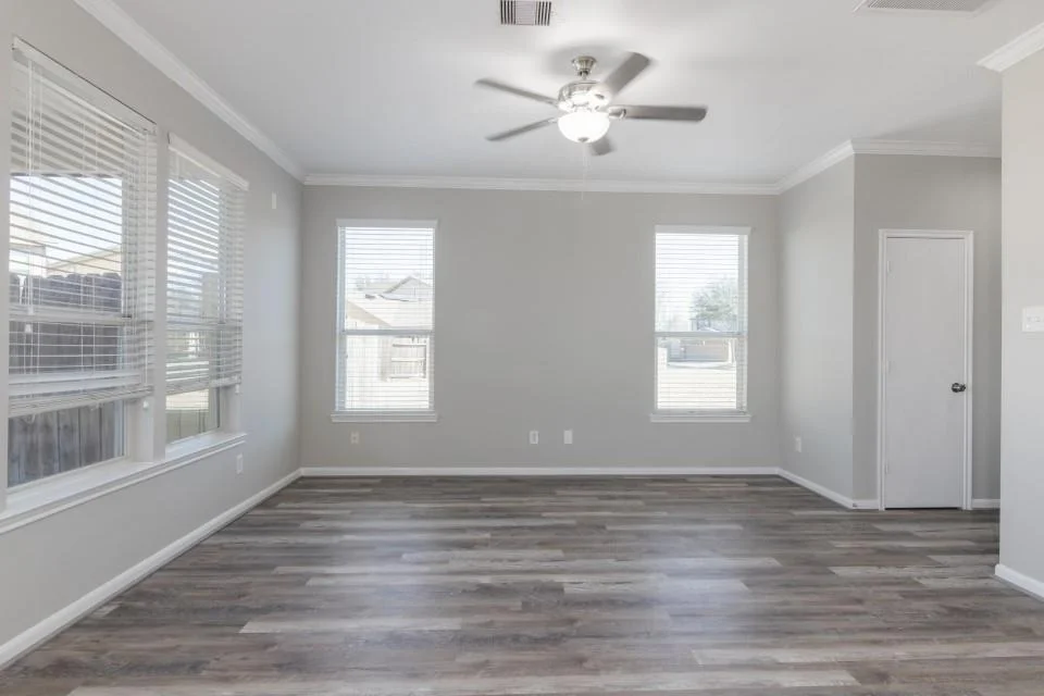 Photo of 18634 White Barnwood