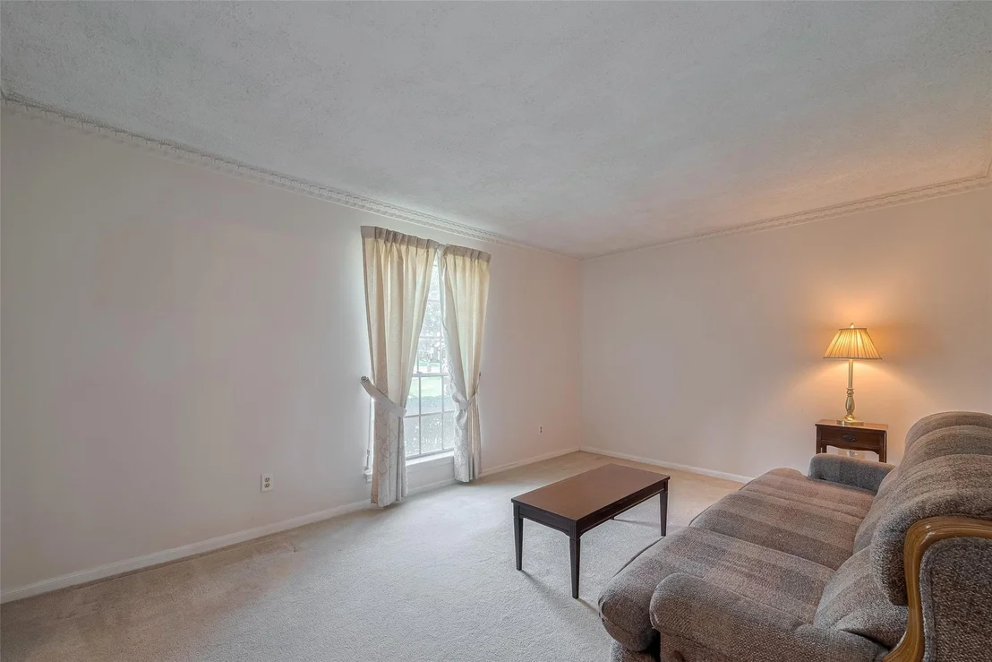 Photo of 1015 Devonport Lane