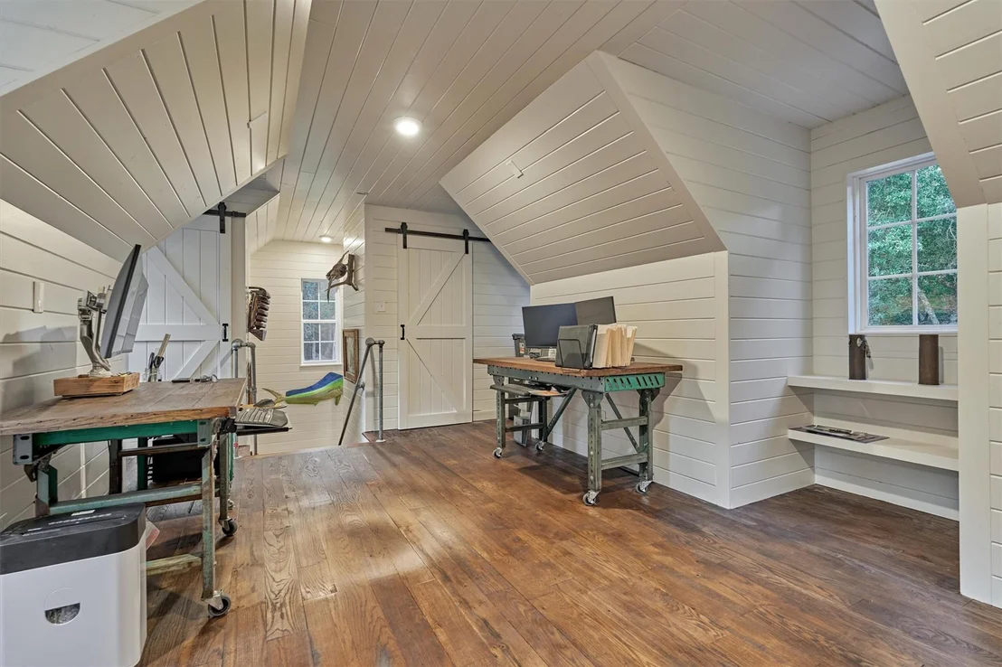Photo of 10928 Lake Forest Drive