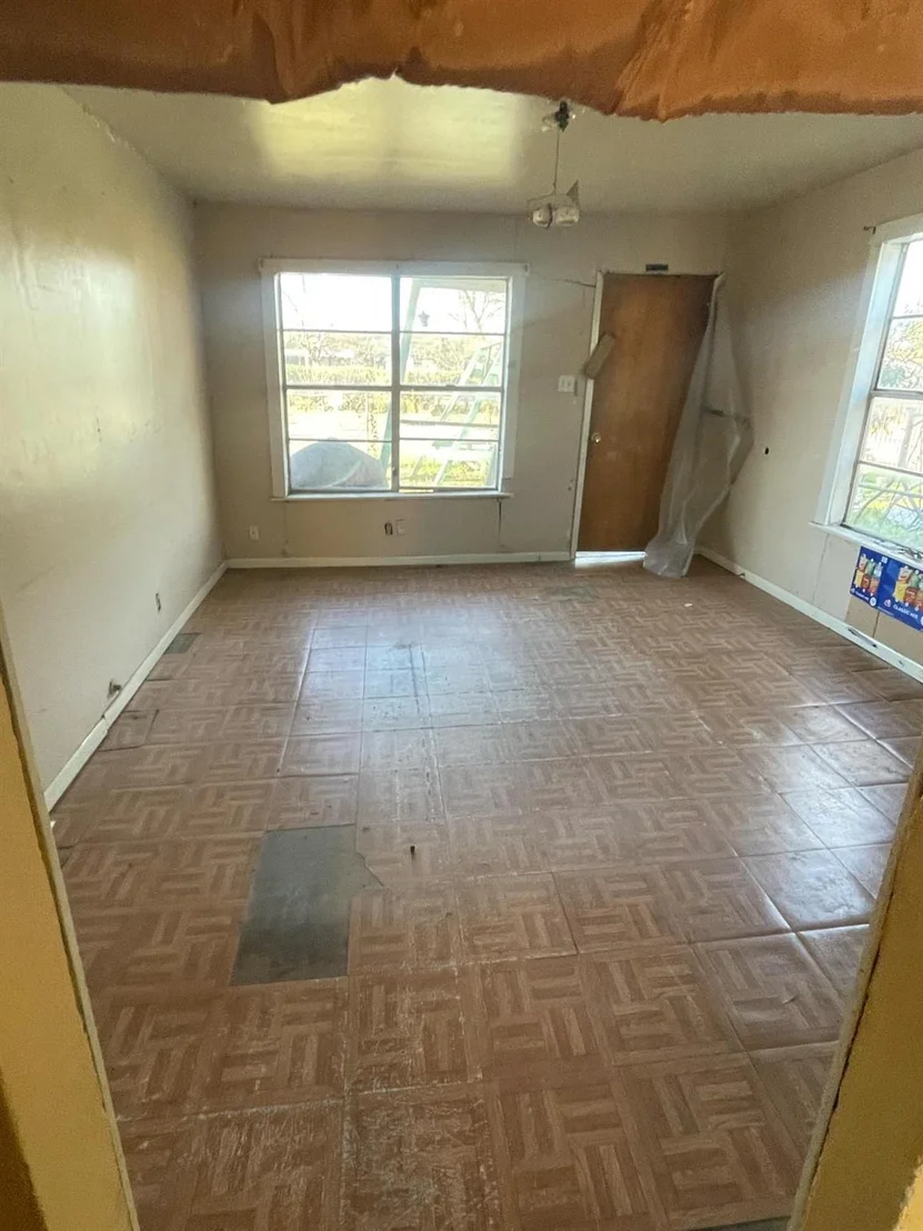 Photo of 614 Sunglo Drive