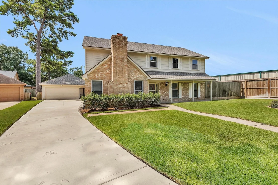 Photo of 8231 Glencliffe Lane