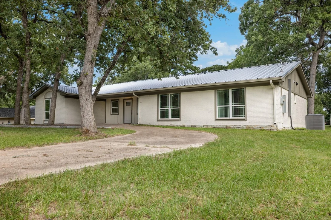 Photo of 73 Fairway Drive