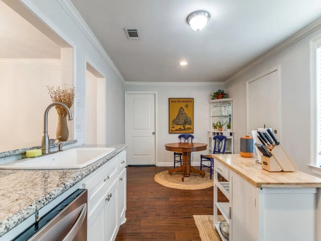 Photo of 5110 Cochran Street