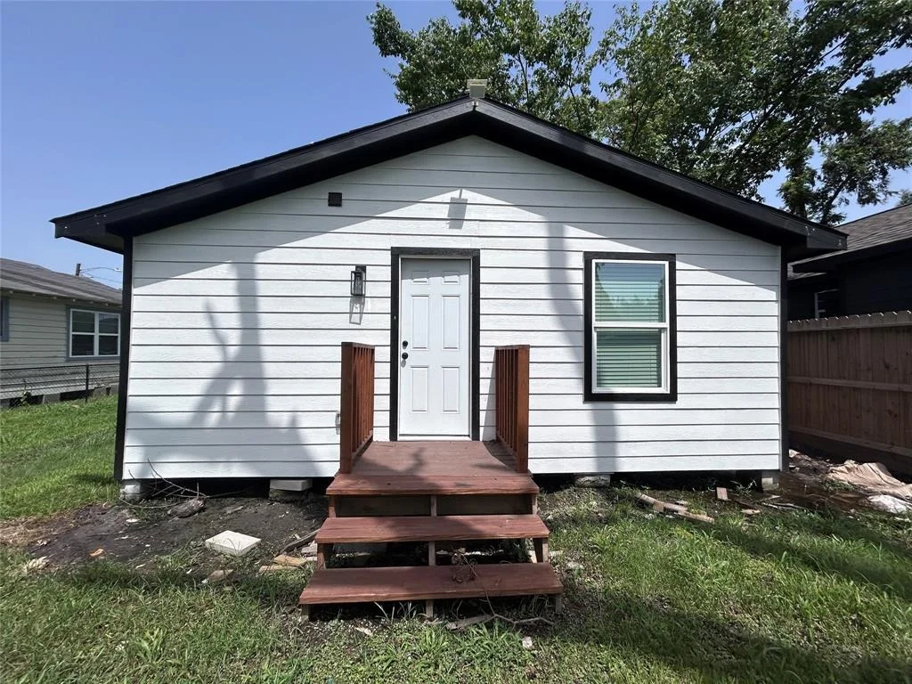 Photo of 2115 Chew Street
