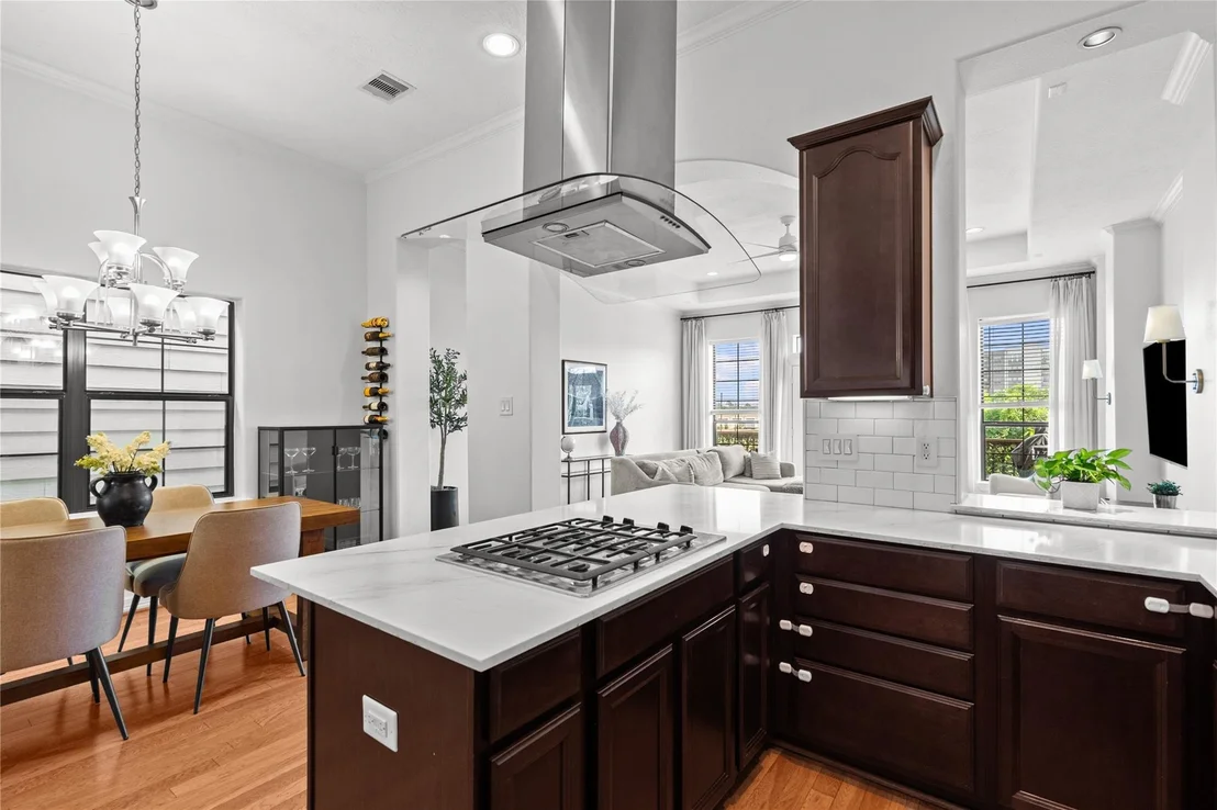 Photo of 4656 Cornish Street