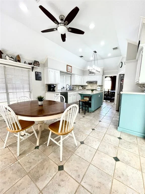 Photo of 1934 Hillgreen Drive