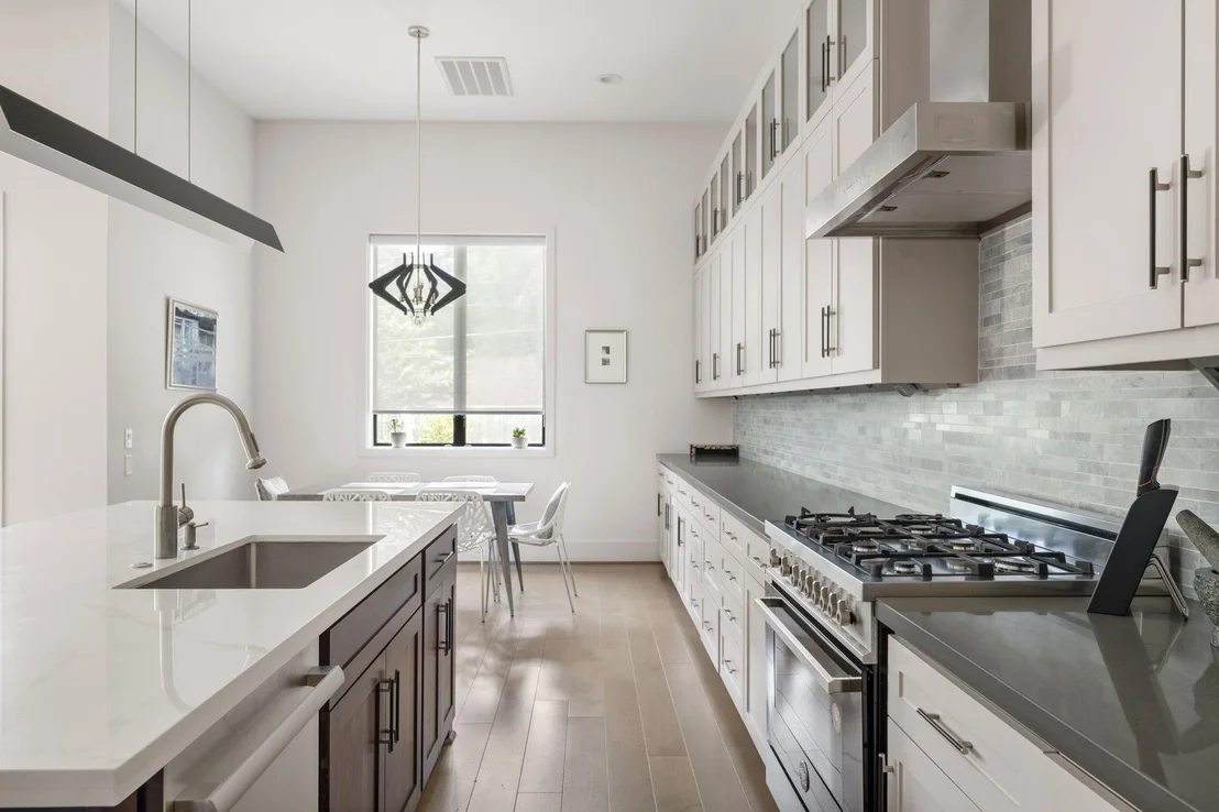 Photo of 5427 Maple Street