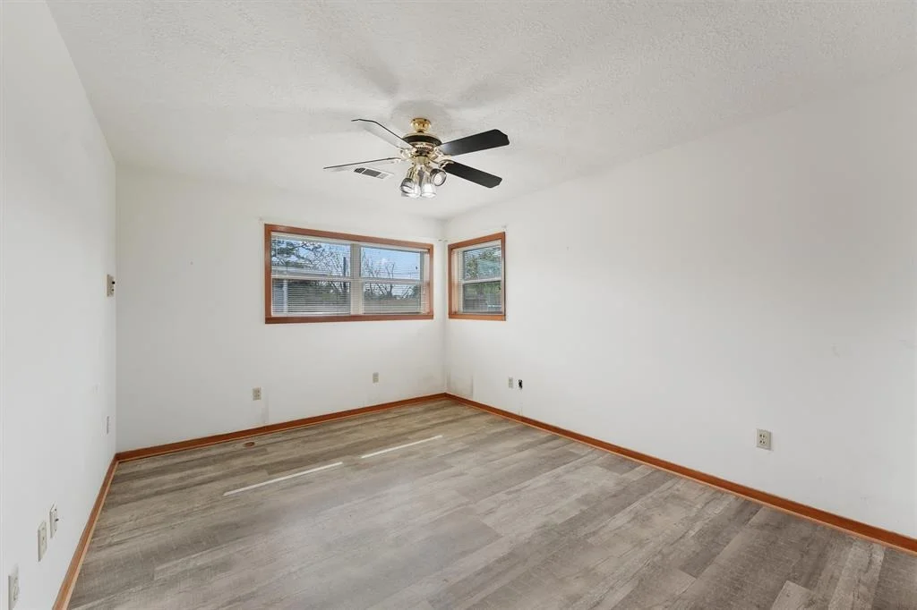 Photo of 4617 Young Street