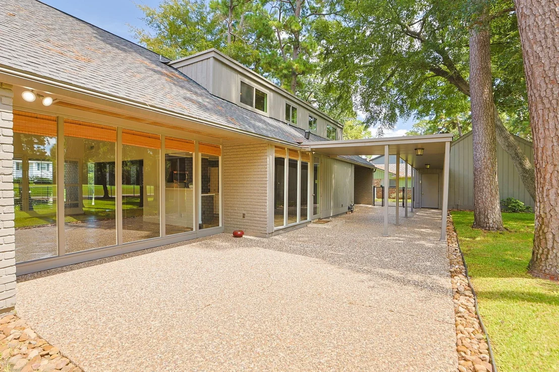 Photo of 6003 Bermuda Dunes Drive