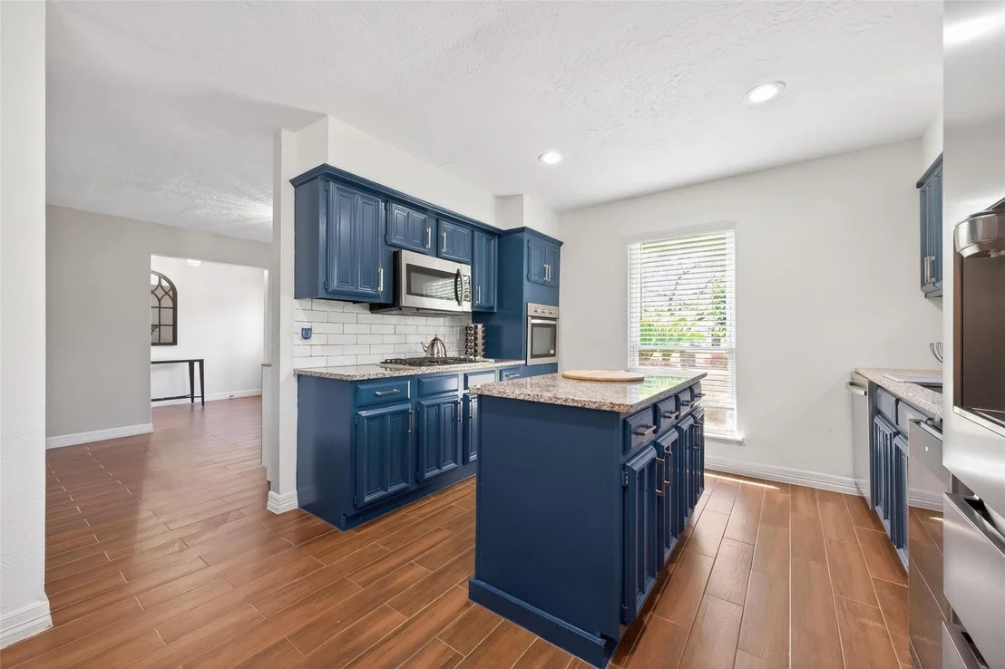 Photo of 5722 Arncliffe Drive
