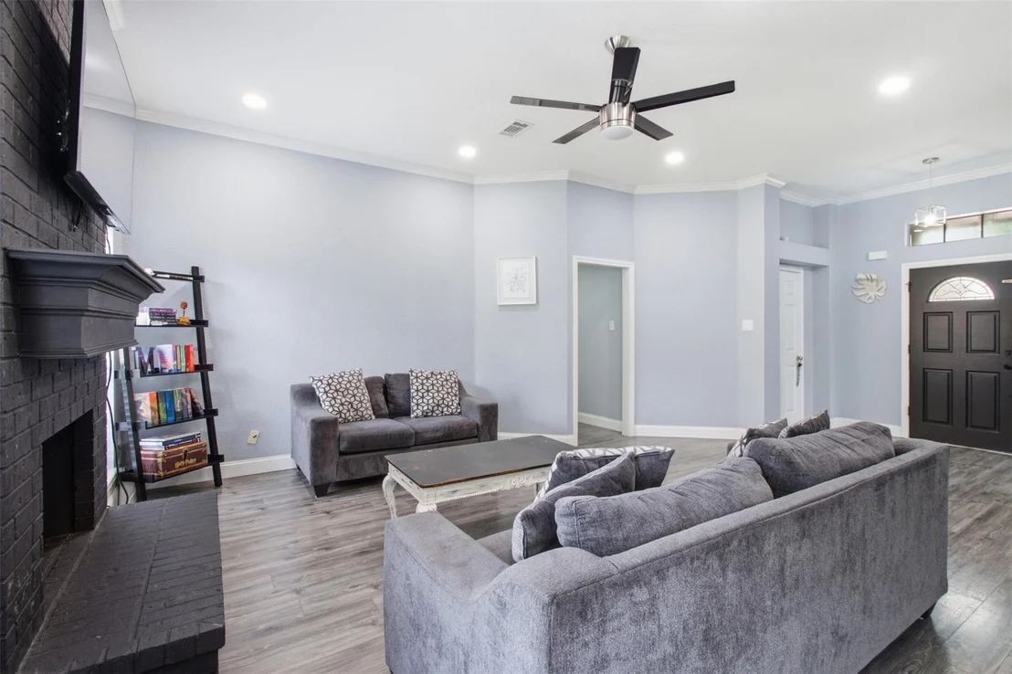 Photo of 712 Manor Drive