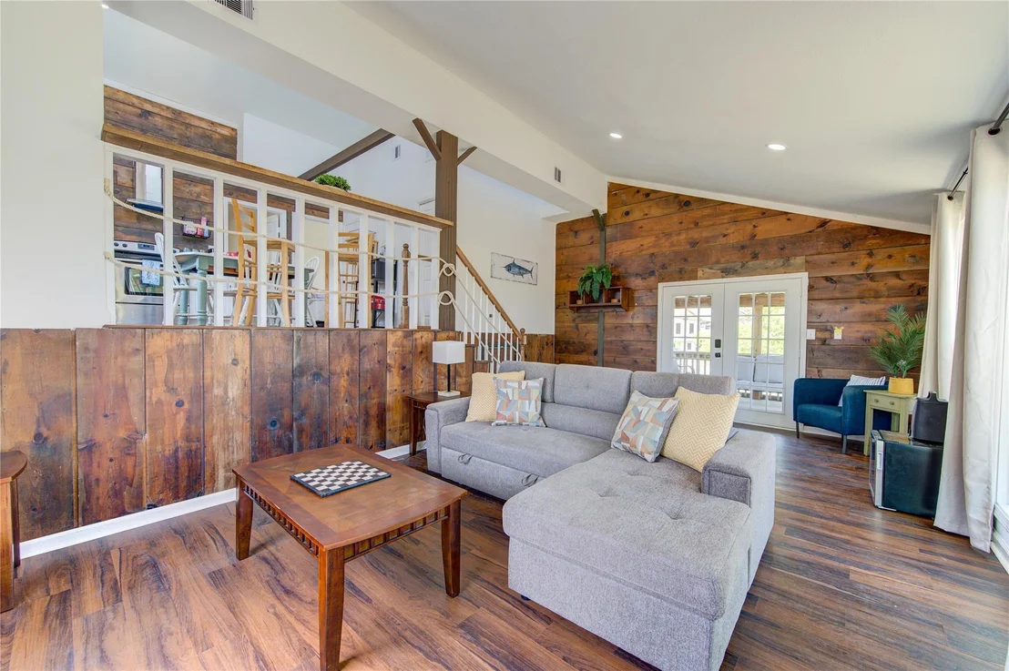 Photo of 411 Galley Way