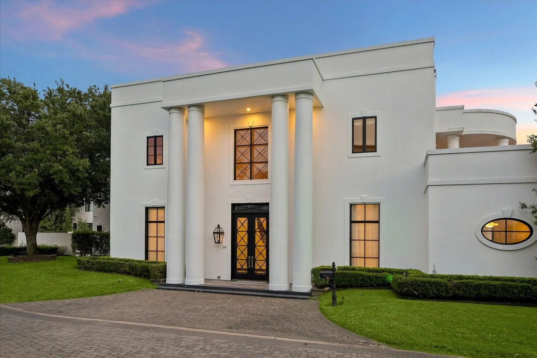 Photo of 24 Crestwood Drive