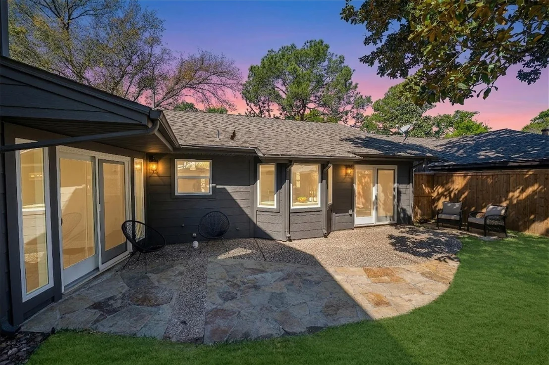 Photo of 2002 Shadow Bend Drive