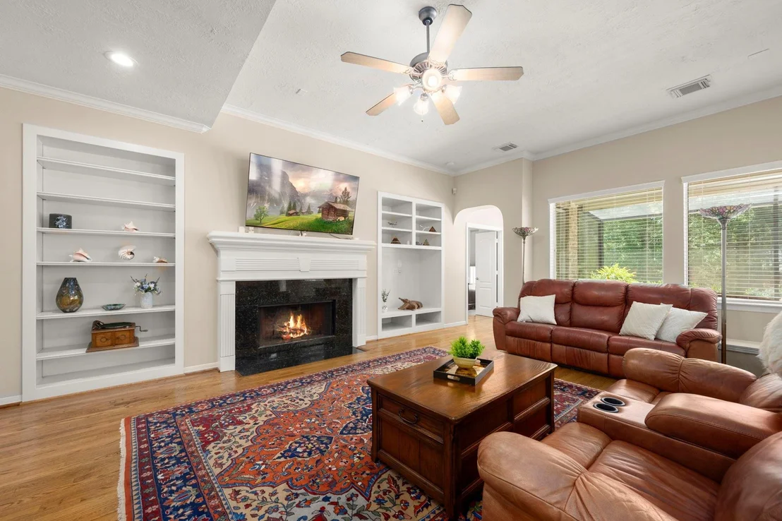 Photo of 8961 Fallsbrook Court