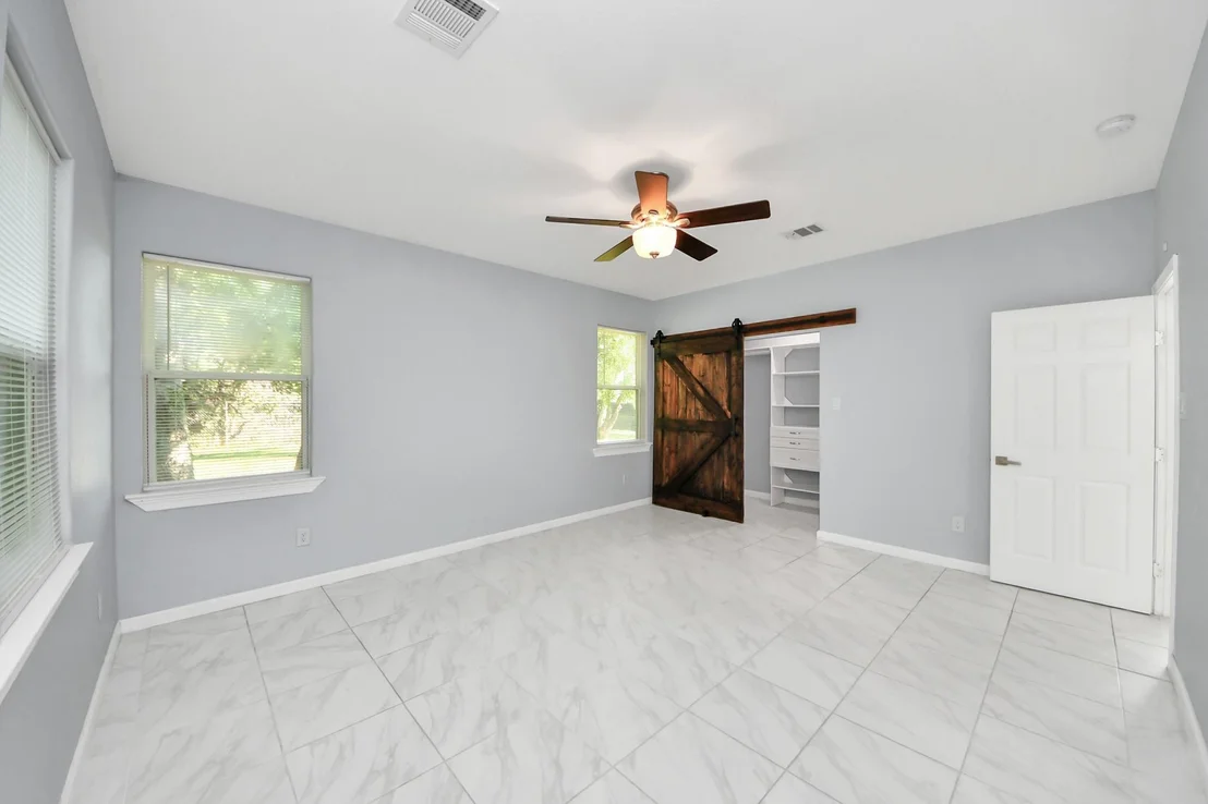 Photo of 7969 Rand Street