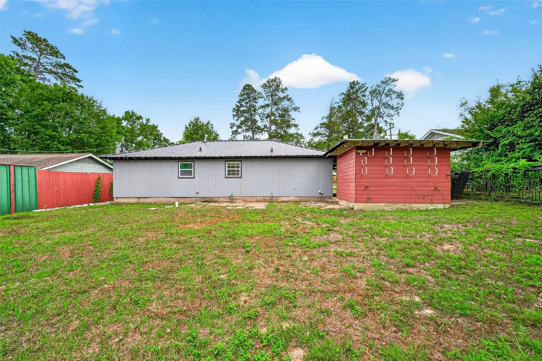 Photo of 2012 White Oak Drive