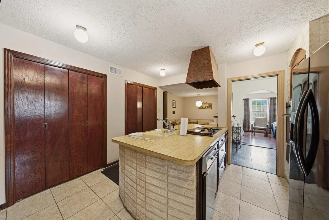 Photo of 1124 Estate Drive