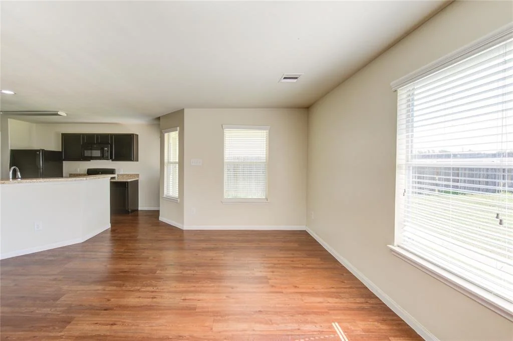 Photo of 863 Sun Prairie Drive