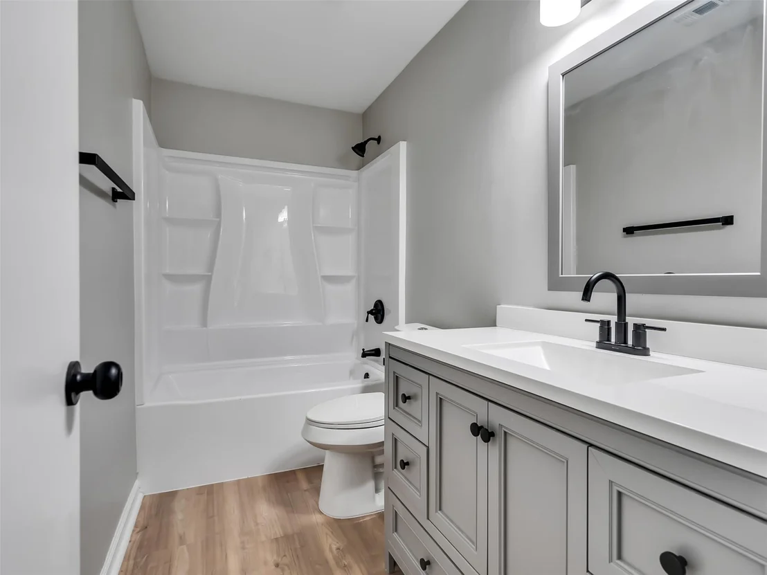 Photo of 351 White Oak Drive
