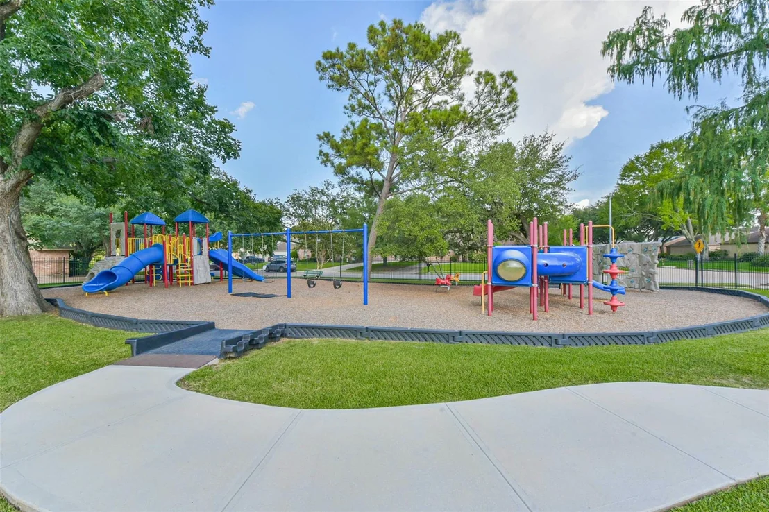 Photo of 1811 Rushbrook Drive