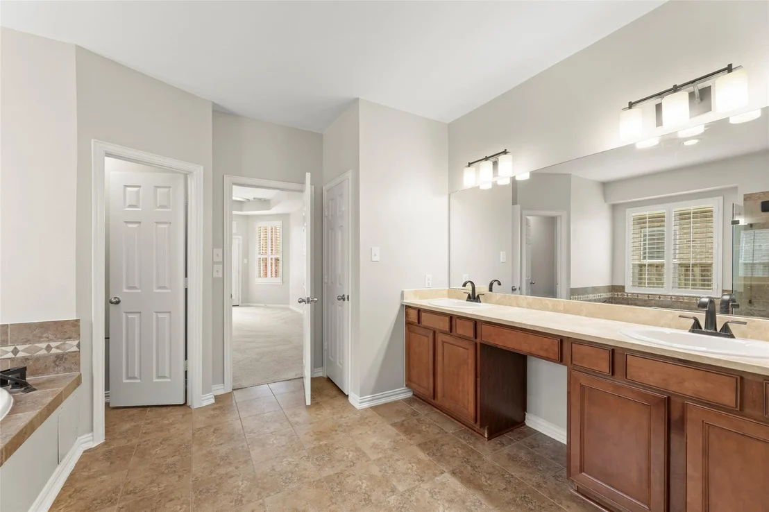 Photo of 31 Granite Path Place