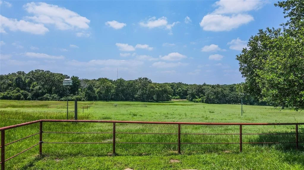 Photo of 5589 County Road 315 - 11 Acres