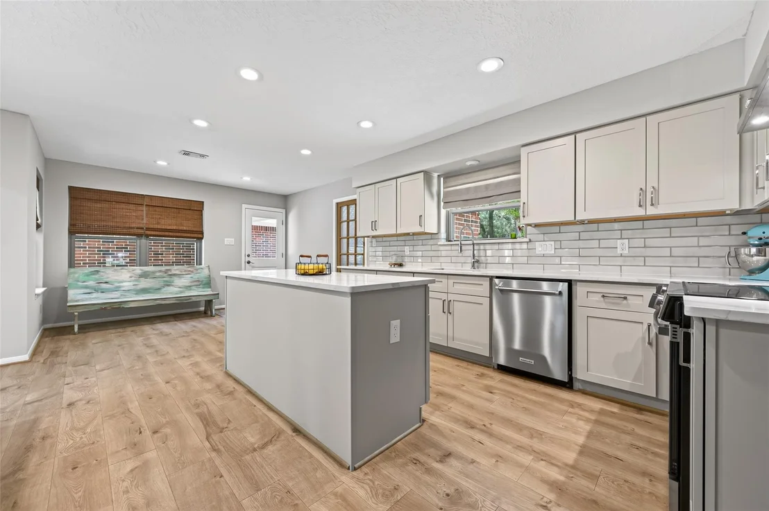 Photo of 18903 Grosbeak Lane