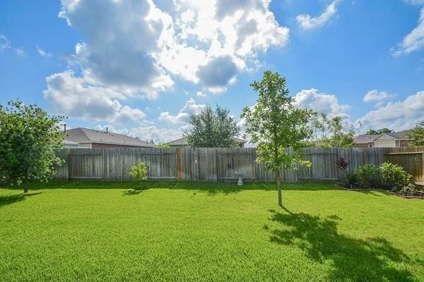 Photo of 623 W Newport Bend