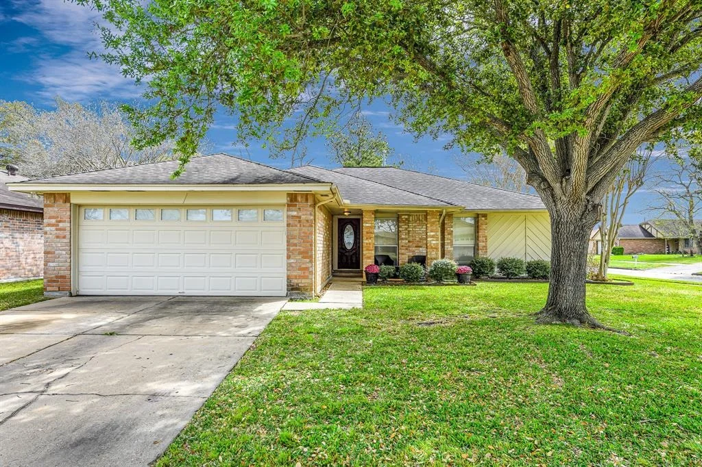 Photo of 22151 Pearl Lake Drive