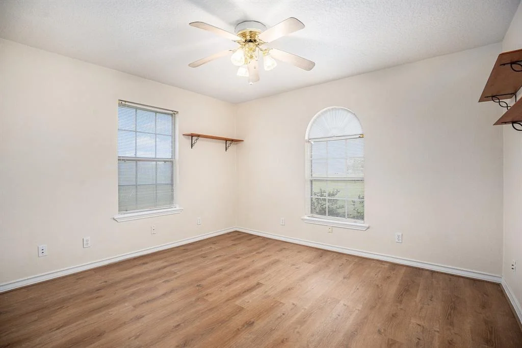 Photo of 16411 Halfmoon W