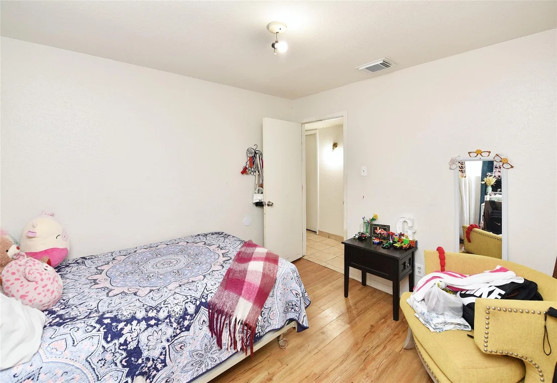 Photo of 10119 Hannon Drive
